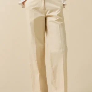 Damenhose mit weitem Bein aus Gabardine Clara