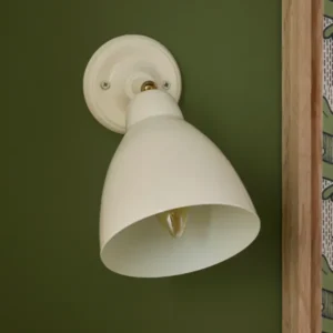 Wandapplikation Auguste aus emailliertem Metall