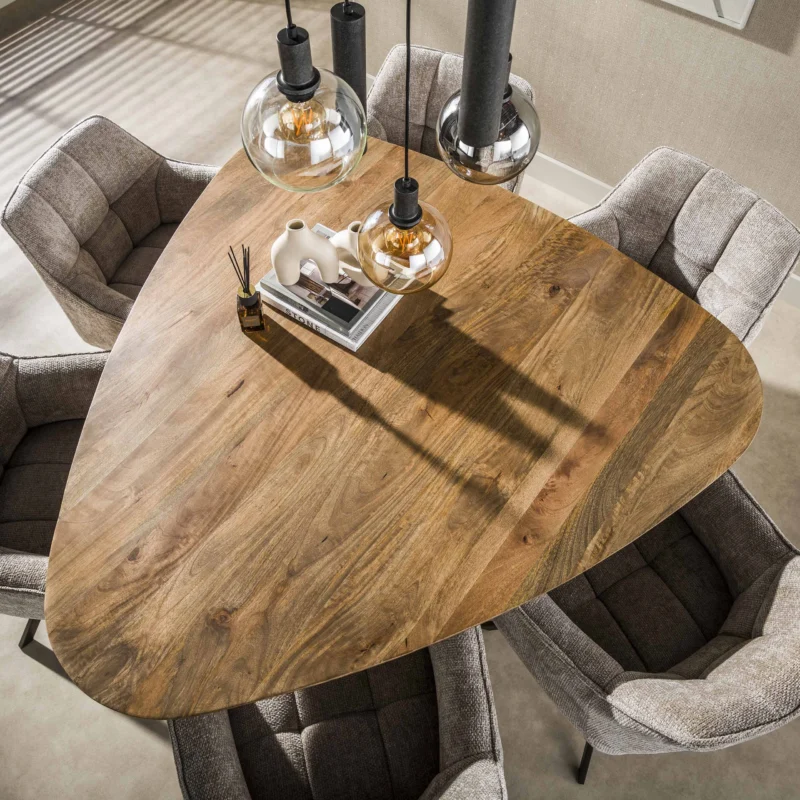 WAVE CENTRO Esstisch dreieckig 150cm / Massiv Mango sand