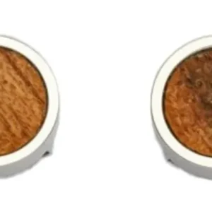 Runde Ohrstecker mit braunem Holzeinsatz und silberfarbenem Rand
