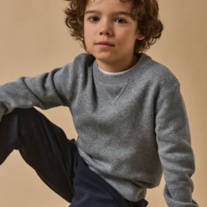 Jungenpullover im Sweatshirt-Stil