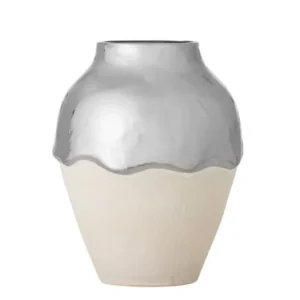 Vase Silena – edle Steingutvase mit silberner Glasur